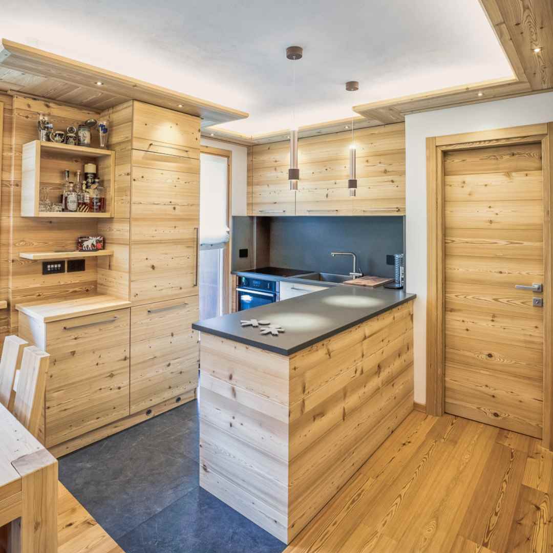 Cucina in legno di larice